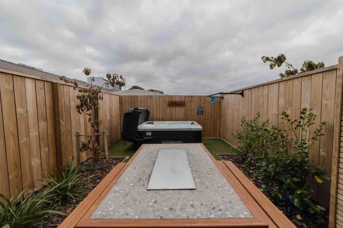 Stones Throw From The Stadium & Hot Tub Κράισττσερτς Εξωτερικό φωτογραφία